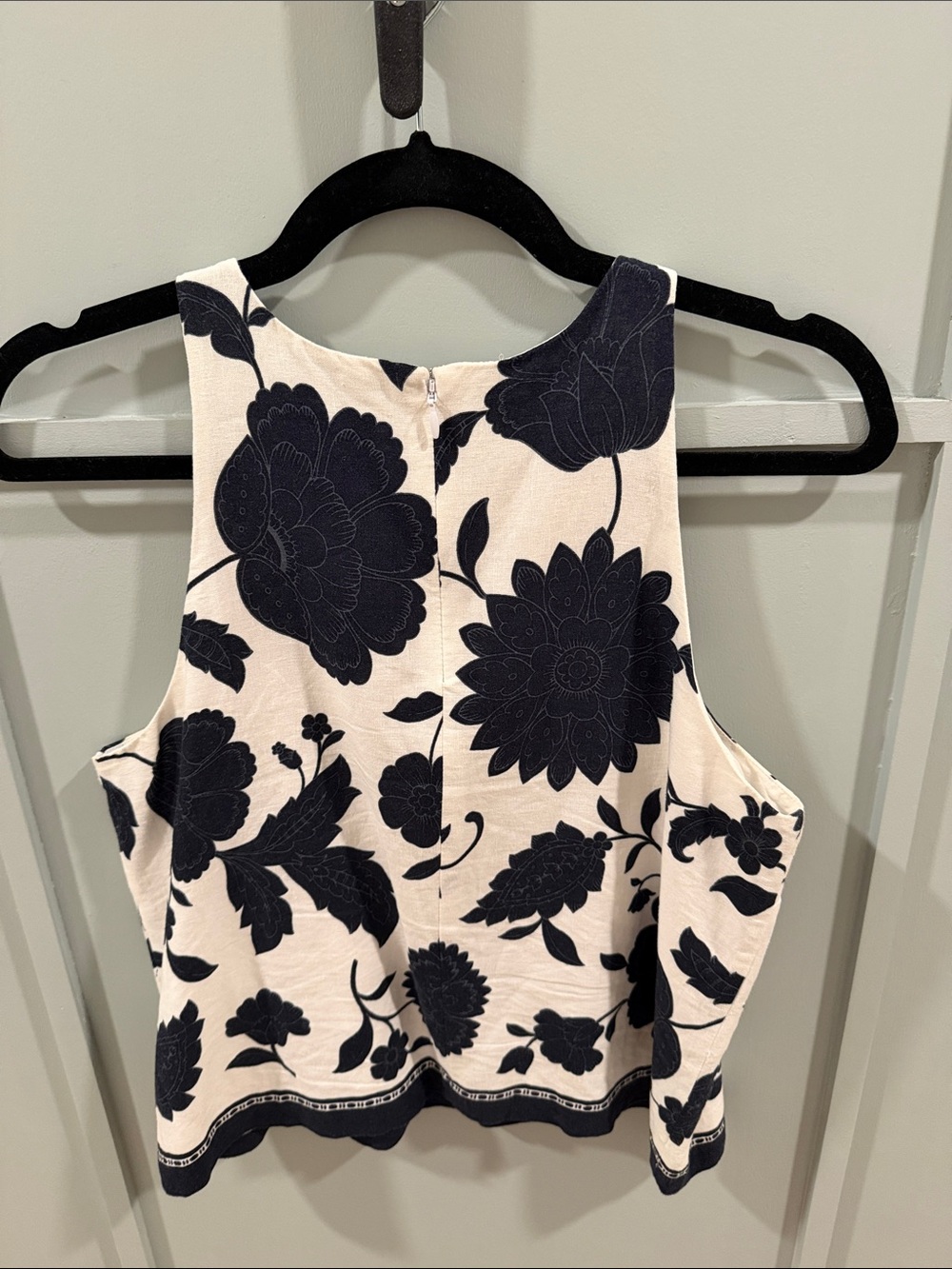 Ann Taylor Cream Tank with Navy Floral Motif - Picture 4 of 6
